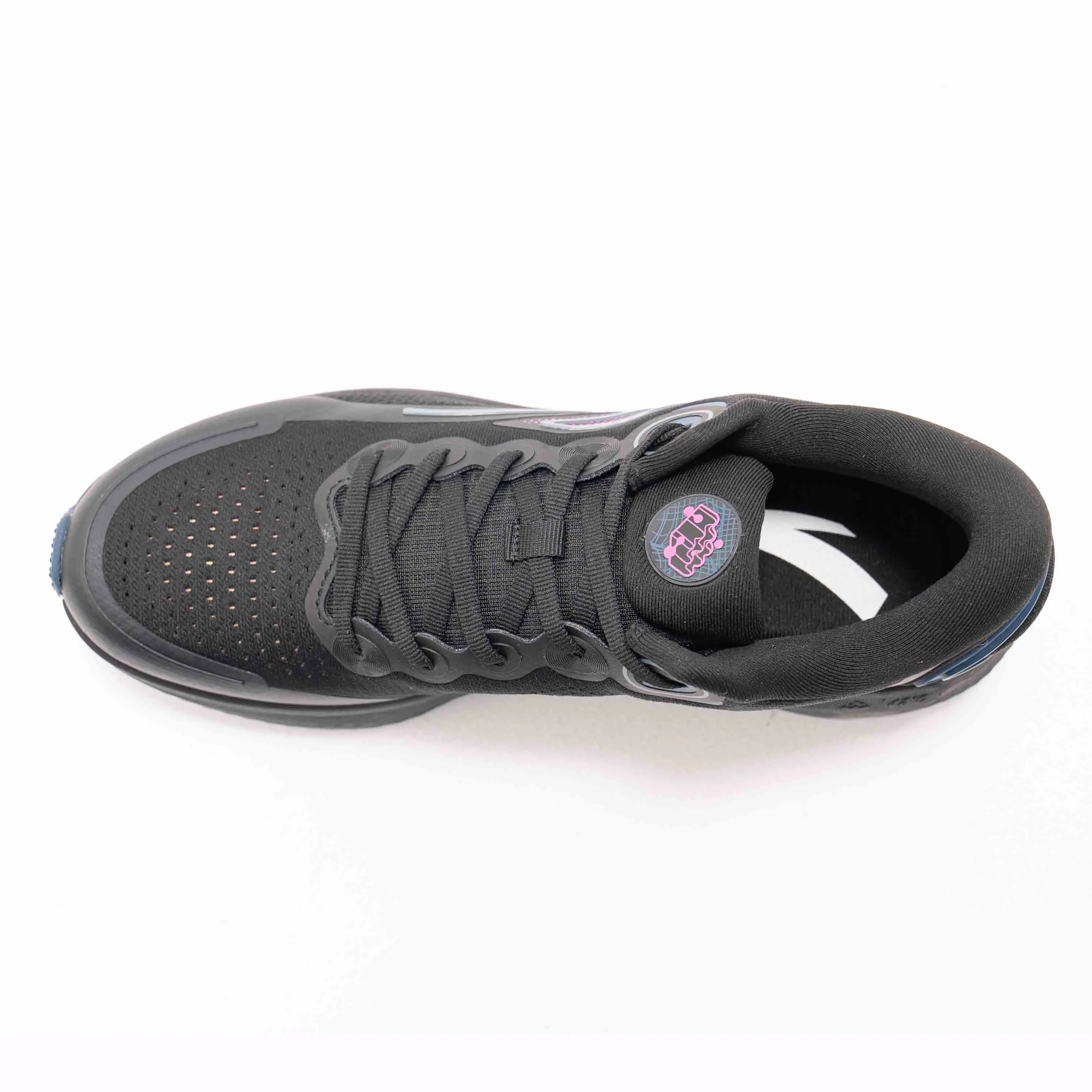 RUNNING SHOES